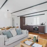 Modern Apartment -2Br-4P- Marais