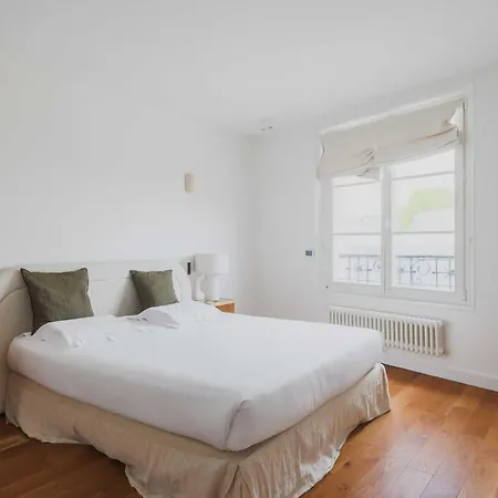 Modern -2br-4p- Marais Parigi