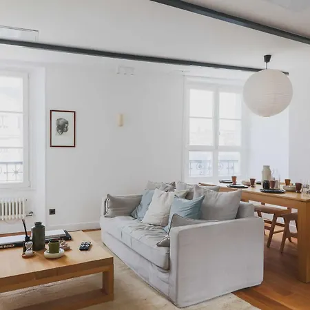 Modern -2br-4p- Marais Appartamento Parigi
