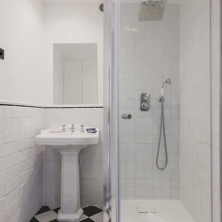 Modern -2br-4p- Marais Parigi